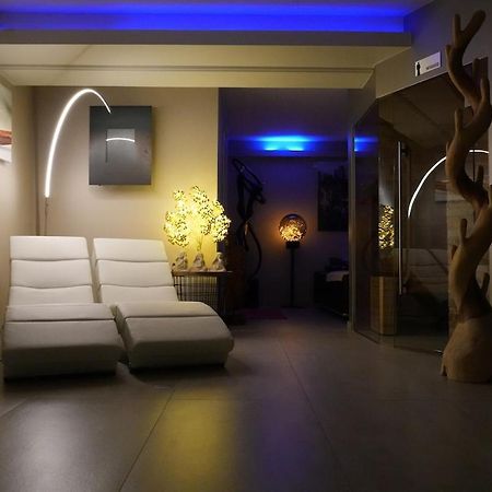 Hotel Monte Cristo Hoeselt Экстерьер фото