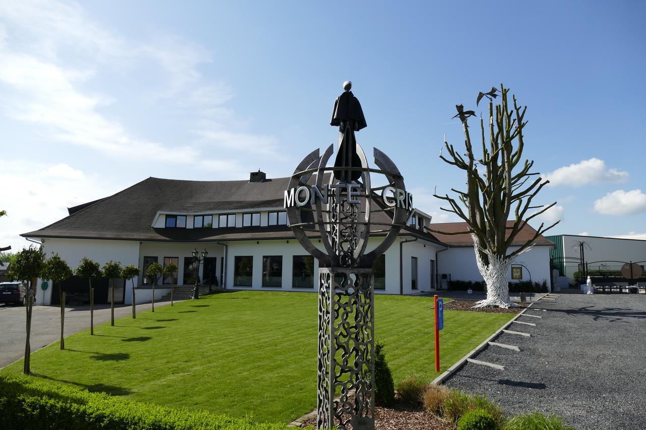 Hotel Monte Cristo Hoeselt Экстерьер фото