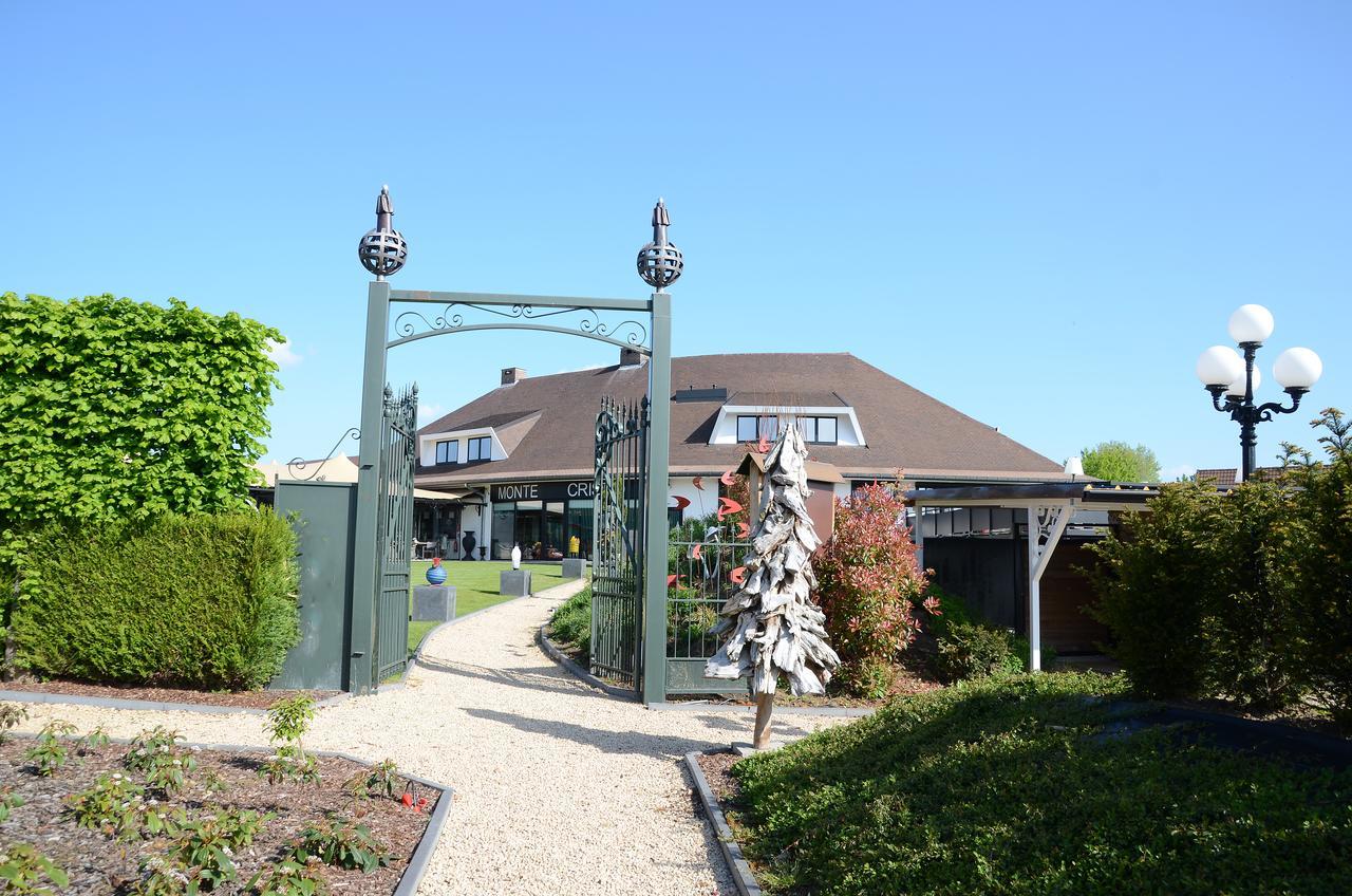 Hotel Monte Cristo Hoeselt Экстерьер фото